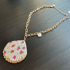 NWT Betsey Johnson Pink Flower Seashell Gold Tone Necklace w/Rhinestone Accents